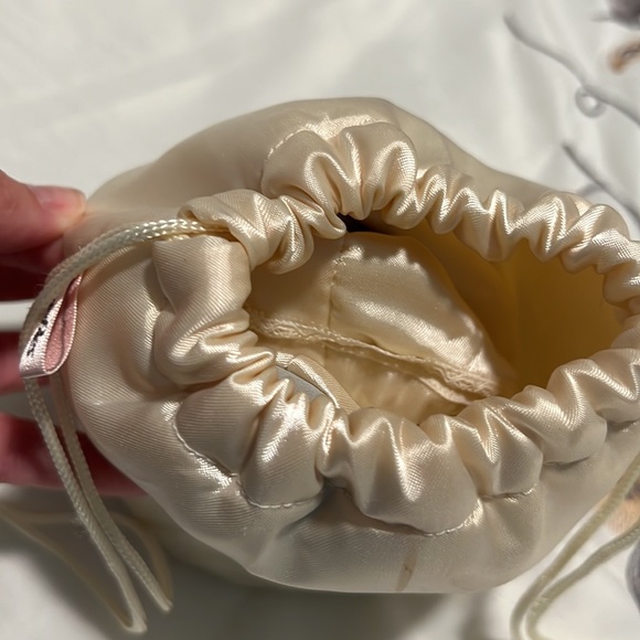 Vintage Nest Ease slippers by Presentables - Picture 8 of 9